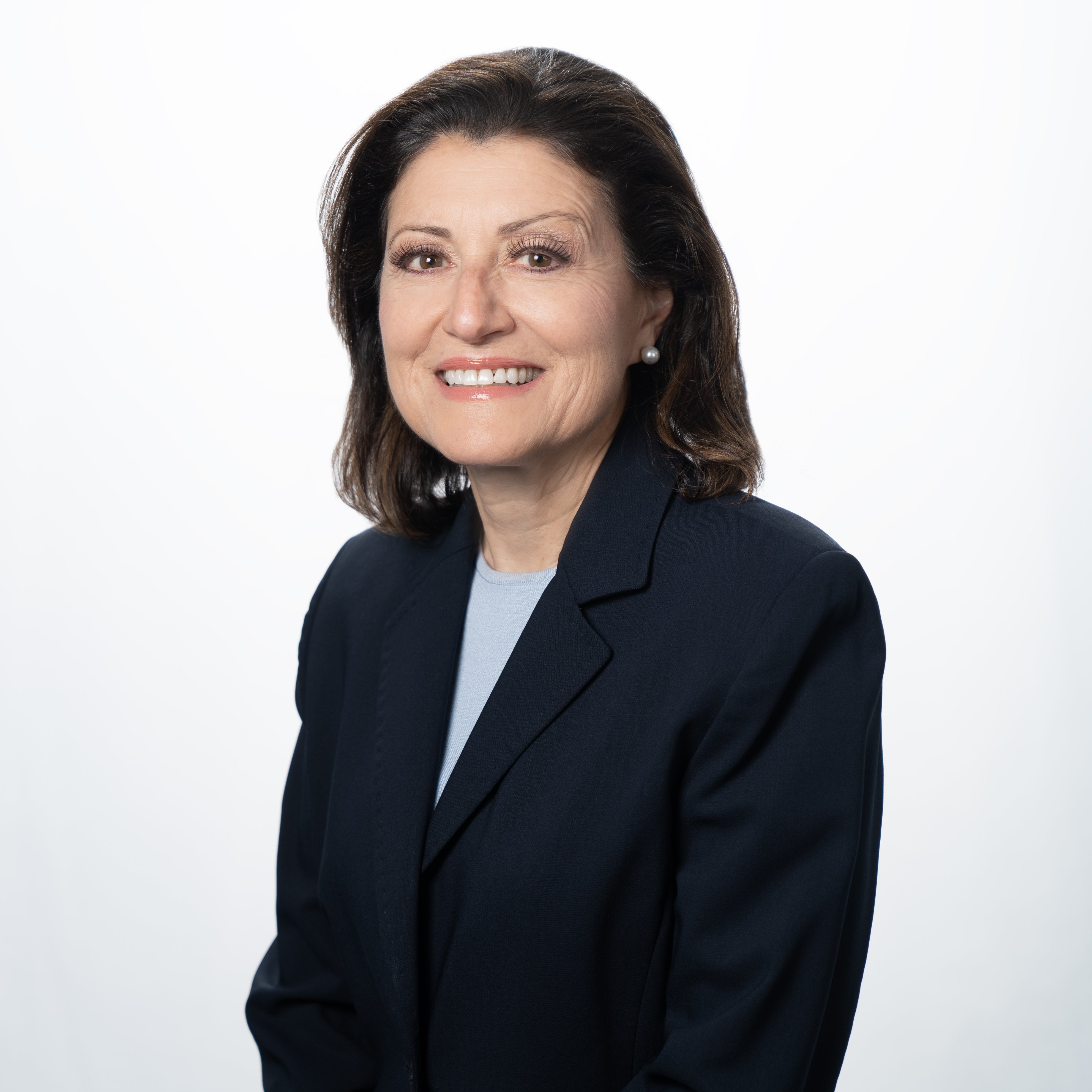 Bridget Pirinea headshot
