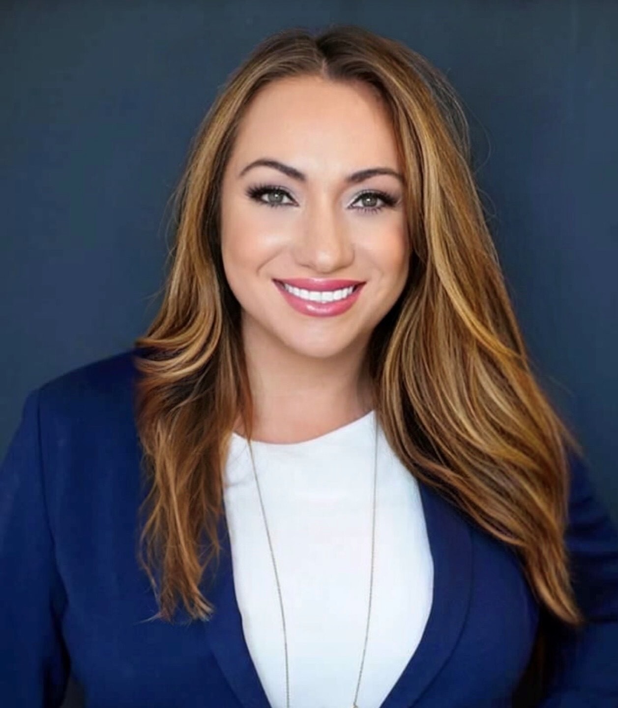 Victoria Perkins headshot