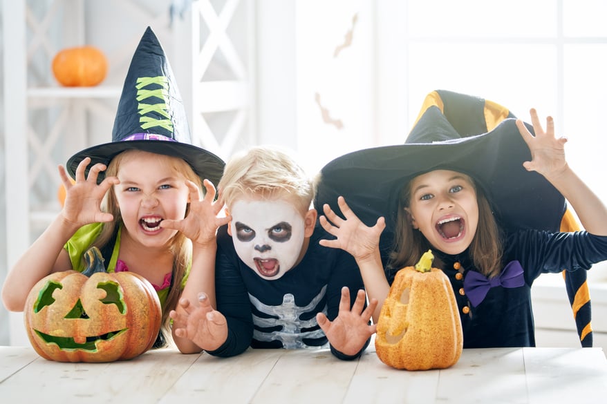 children-on-halloween-2021-08-26-15-29-26-utc