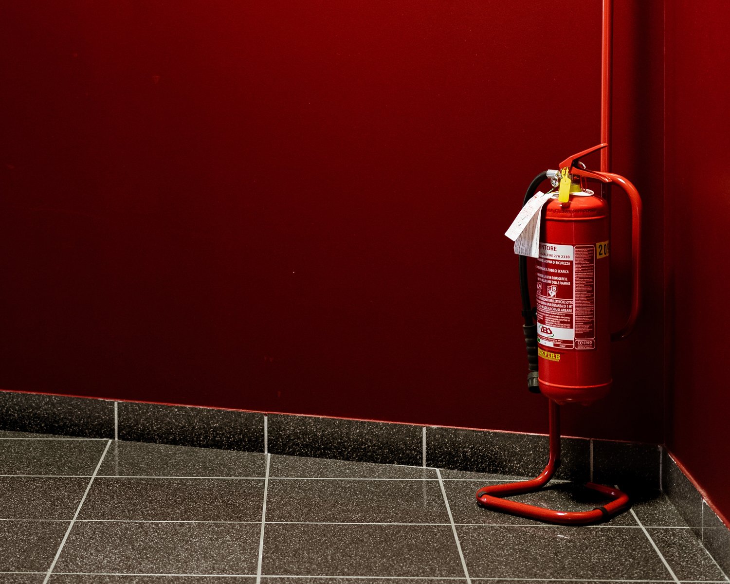 fire-extinguisher-unsplash-cropped-WEB