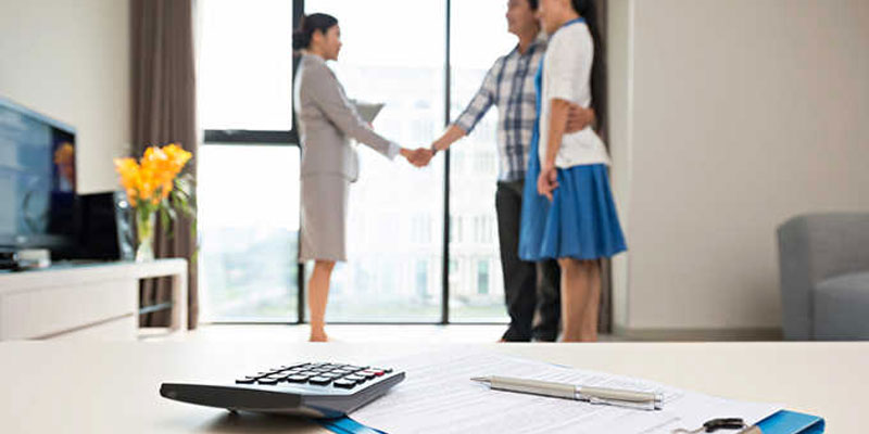 What's the Difference Between a Mortgage Banker vs. Broker